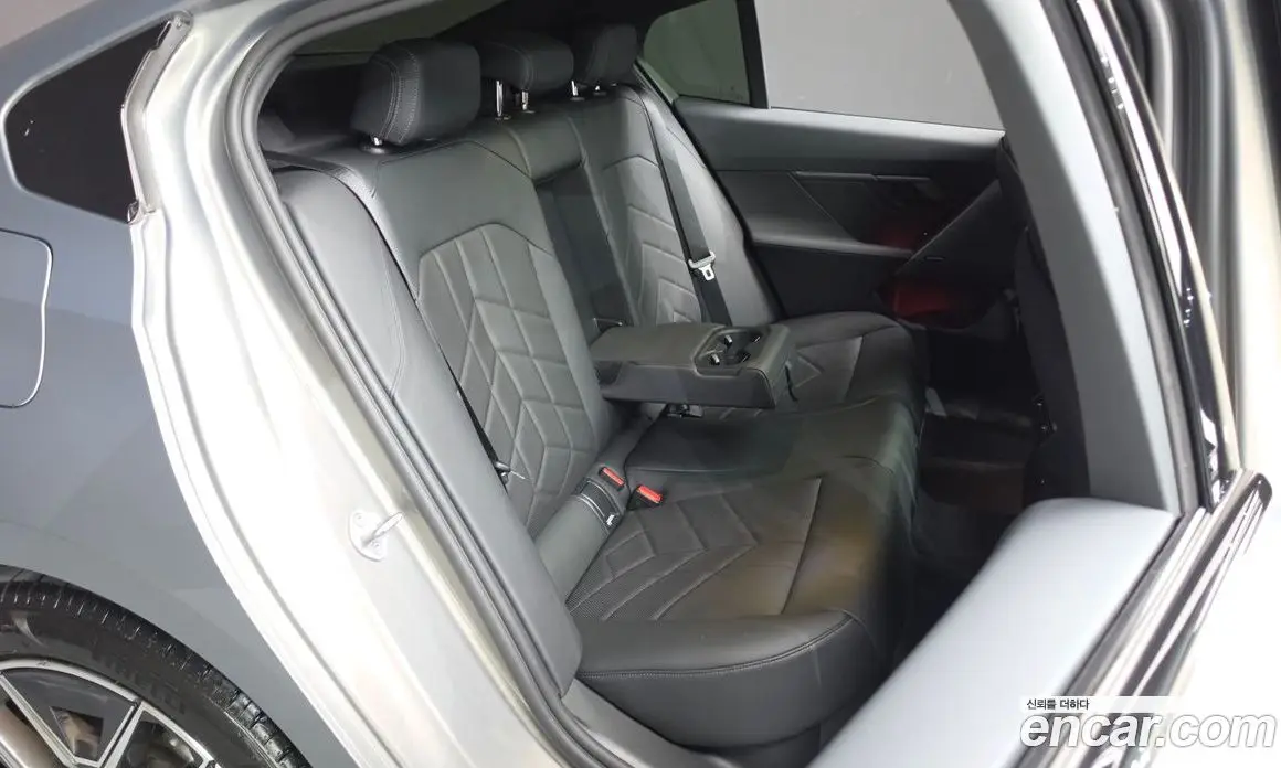 BMW 5 серия 2025 2.0 автомат (гидро), фото 11 BMW 5 серия 2025 2.0 автомат (гидро), фото 11