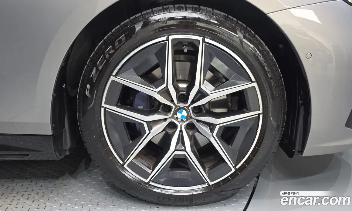 BMW 5 серия 2025 2.0 автомат (гидро), фото 5 BMW 5 серия 2025 2.0 автомат (гидро), фото 5