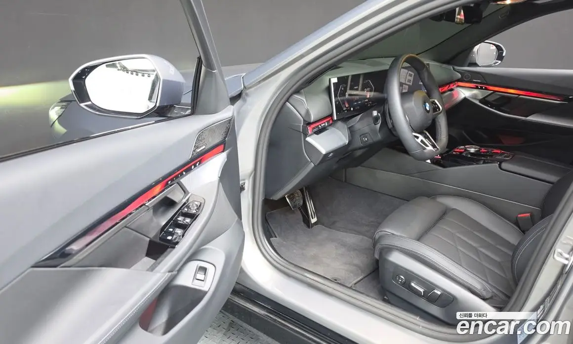 BMW 5 серия 2025 2.0 автомат (гидро), фото 10 BMW 5 серия 2025 2.0 автомат (гидро), фото 10