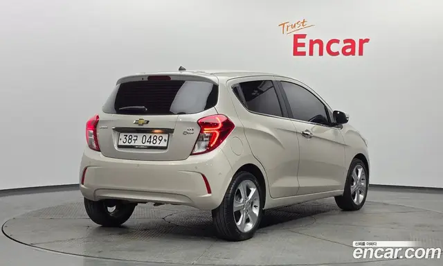Chevrolet Spark 2016 1.0 автомат (гидро), миниатюра 2