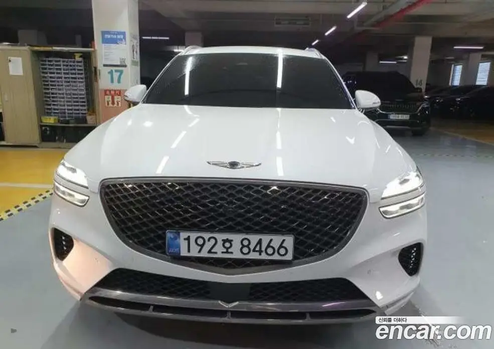 Genesis GV70 2024 2.5 автомат (гидро), фото 1 Genesis GV70 2024 2.5 автомат (гидро), фото 1