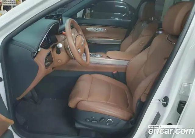 Genesis GV70 2024 2.5 автомат (гидро), миниатюра 4 Genesis GV70 2024 2.5 автомат (гидро), миниатюра 4