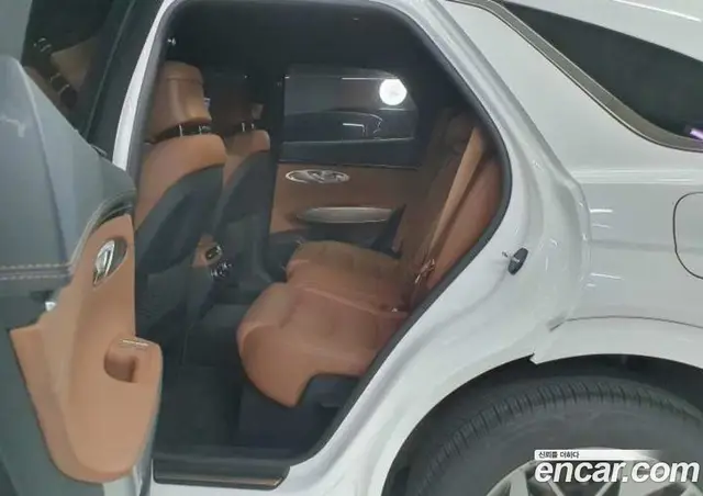 Genesis GV70 2024 2.5 автомат (гидро), миниатюра 10 Genesis GV70 2024 2.5 автомат (гидро), миниатюра 10