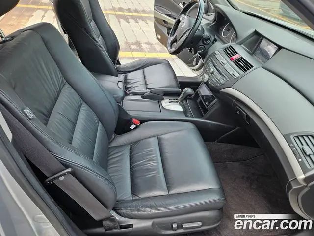 Honda Accord 2011 3.5 автомат (гидро), миниатюра 12