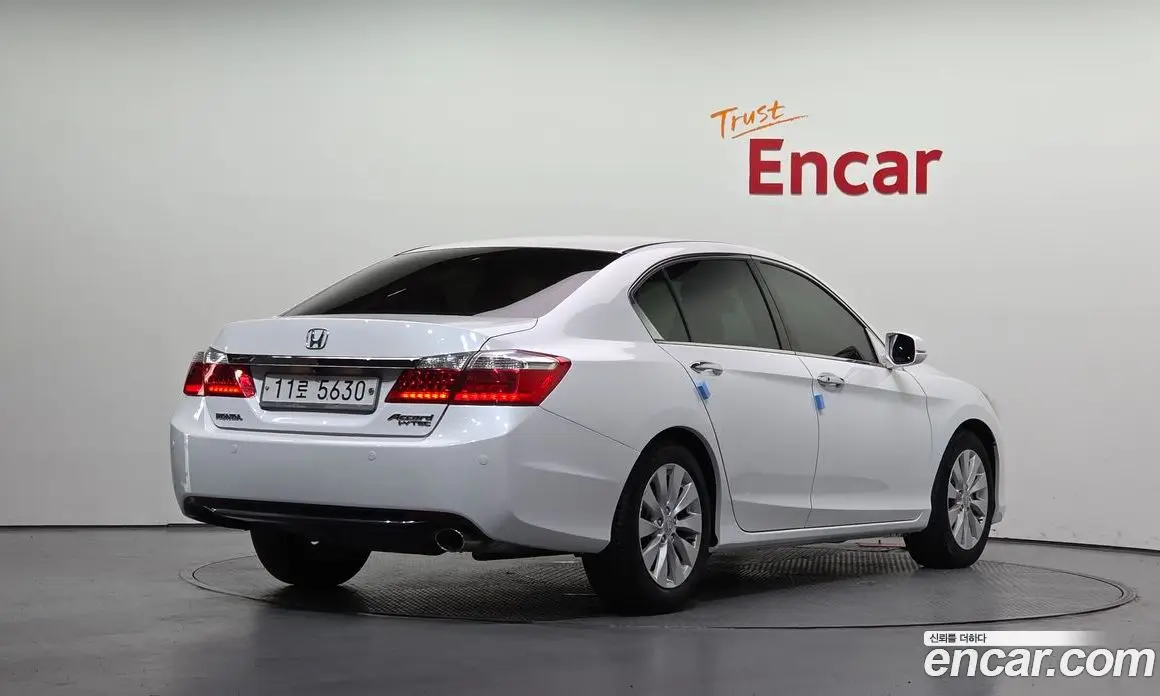 Honda Accord 2015 2.4 автомат (гидро), фото 2 Honda Accord 2015 2.4 автомат (гидро), фото 2