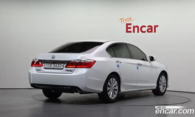 Honda Accord 2015 2.4 автомат (гидро), миниатюра 2 Honda Accord 2015 2.4 автомат (гидро), миниатюра 2