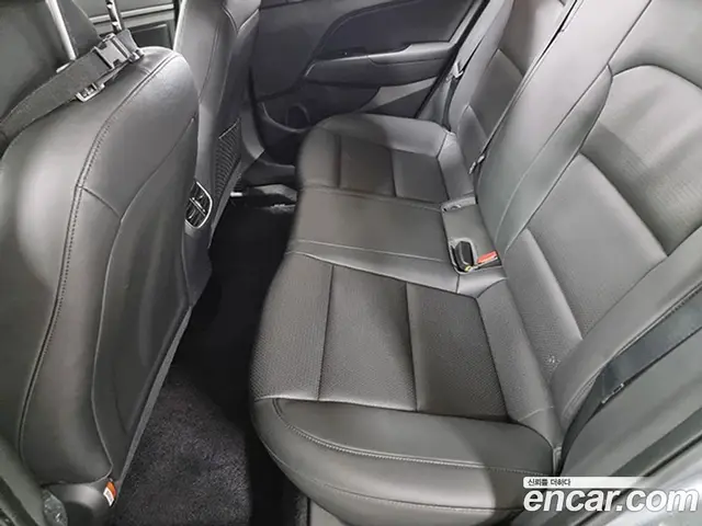 Hyundai Avante 2016 1.6 автомат (гидро), миниатюра 12