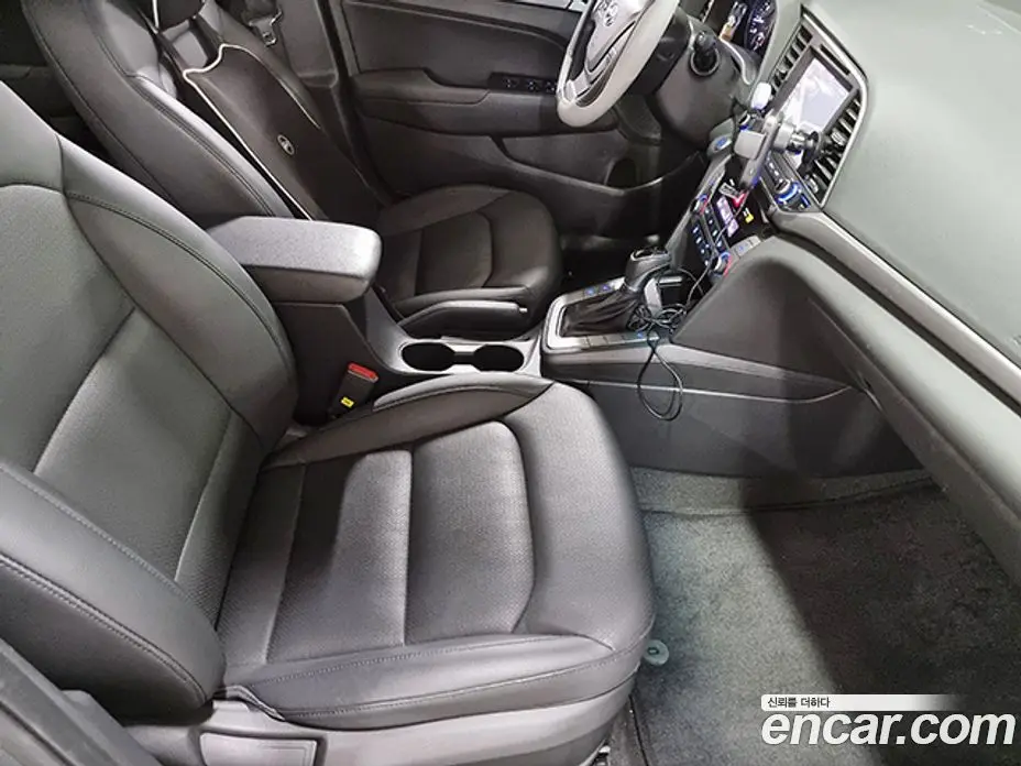 Hyundai Avante 2016 1.6 автомат (гидро), фото 13 Hyundai Avante 2016 1.6 автомат (гидро), фото 13