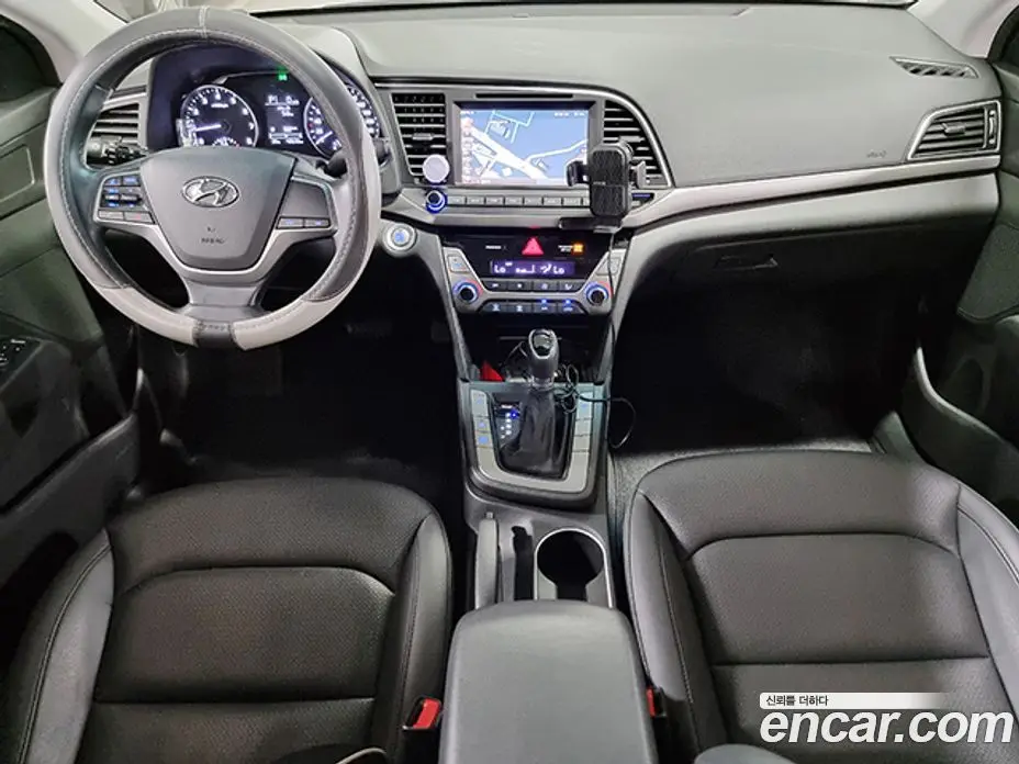 Hyundai Avante 2016 1.6 автомат (гидро), фото 15 Hyundai Avante 2016 1.6 автомат (гидро), фото 15