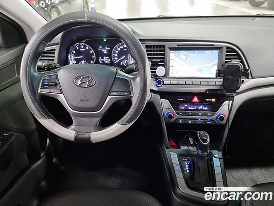Hyundai Avante 2016 1.6 автомат (гидро), фото 16 Hyundai Avante 2016 1.6 автомат (гидро), фото 16