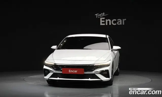 Hyundai Avante 2023 1.6 автомат (гидро), миниатюра 3