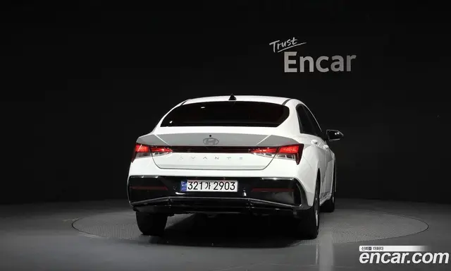 Hyundai Avante 2023 1.6 автомат (гидро), миниатюра 4