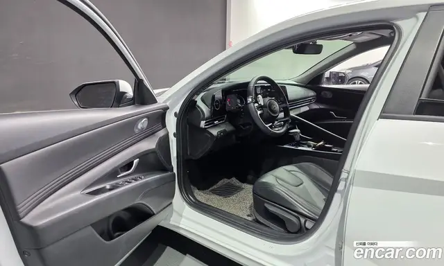 Hyundai Avante 2023 1.6 автомат (гидро), миниатюра 10