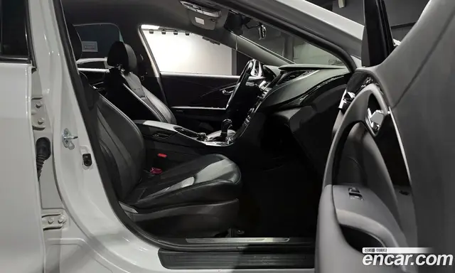 Hyundai Grandeur 2015 2.4 автомат (гидро), миниатюра 11