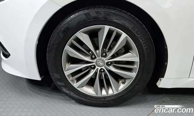 Hyundai Grandeur 2015 2.4 автомат (гидро), миниатюра 5