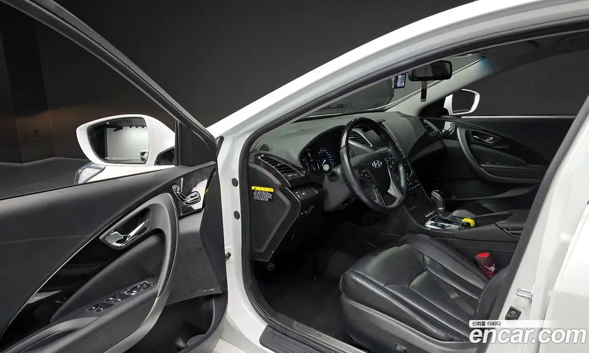 Hyundai Grandeur 2015 2.4 автомат (гидро), фото 10