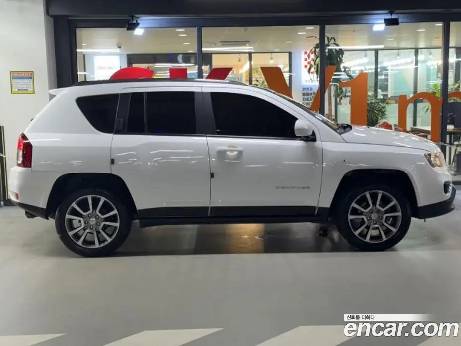 Jeep Compass 2017 2.4 автомат (гидро), фото 3