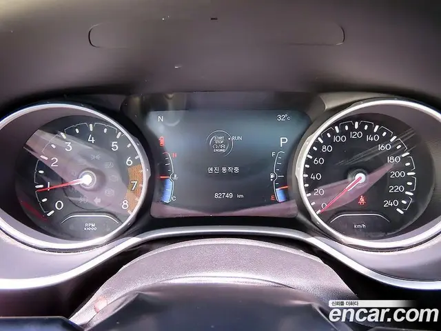 Jeep Compass 2019 2.4 автомат (гидро), миниатюра 9