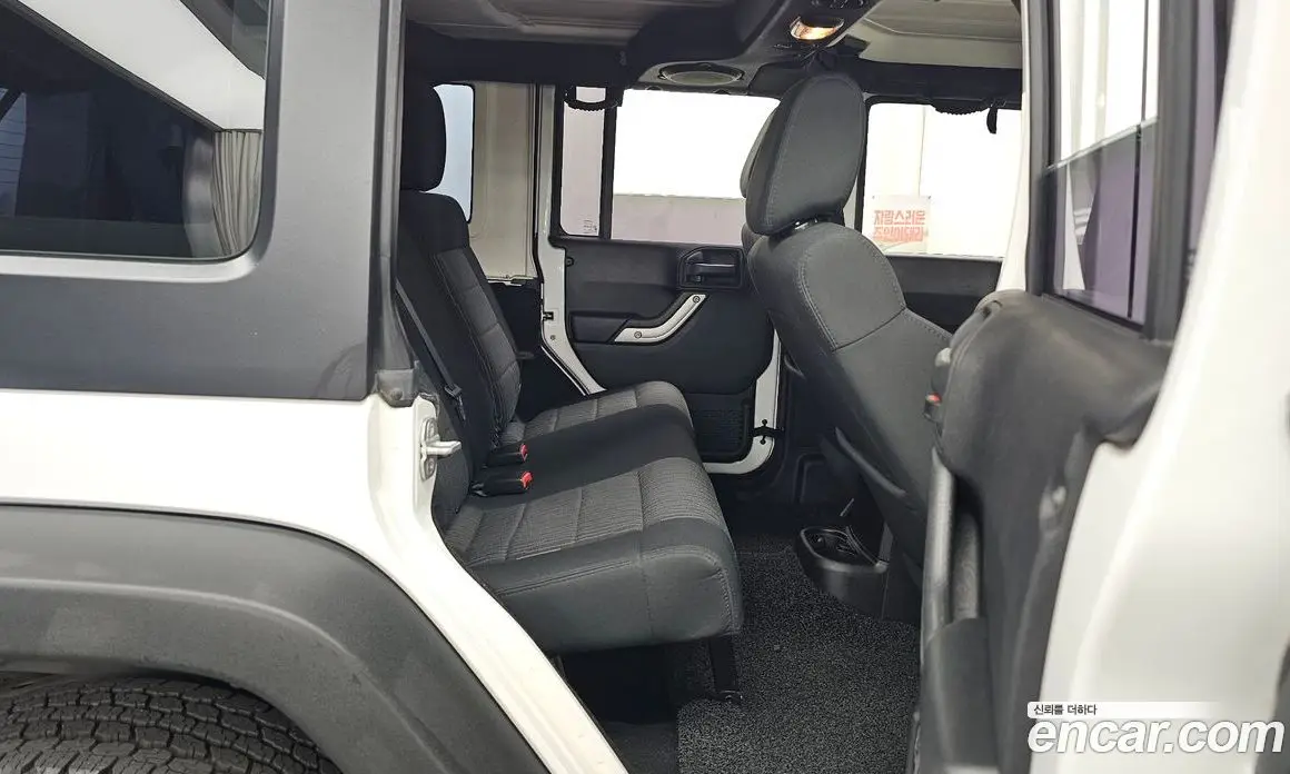 Jeep Wrangler 2012 2.8 автомат (гидро), фото 12 Jeep Wrangler 2012 2.8 автомат (гидро), фото 12