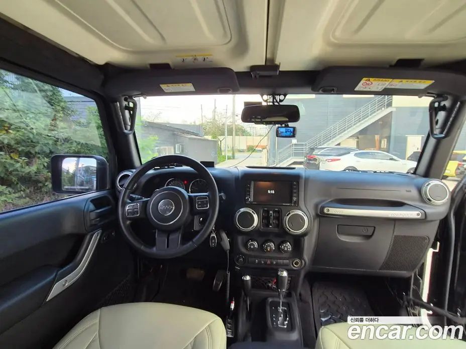 Jeep Wrangler 2016 3.6 автомат (гидро), фото 18 Jeep Wrangler 2016 3.6 автомат (гидро), фото 18