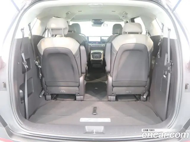 Kia Carnival 2025 2.2 автомат (гидро), миниатюра 7 Kia Carnival 2025 2.2 автомат (гидро), миниатюра 7