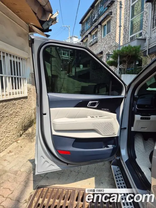 Kia Carnival 2026 1.6 автомат (гидро), фото 13