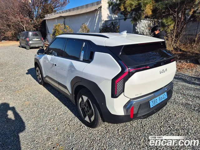 Kia EV3 2025 автомат (гидро), миниатюра 5