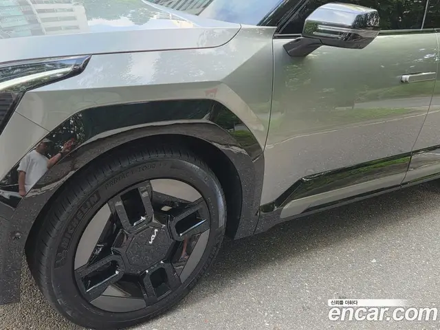 Kia EV9 2024 автомат (гидро), миниатюра 5 Kia EV9 2024 автомат (гидро), миниатюра 5