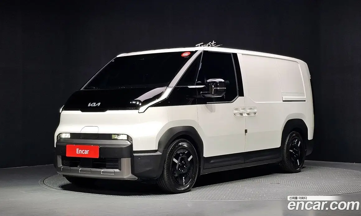 Kia PV5 2025 0.2 автомат (гидро), фото 1 Kia PV5 2025 0.2 автомат (гидро), фото 1