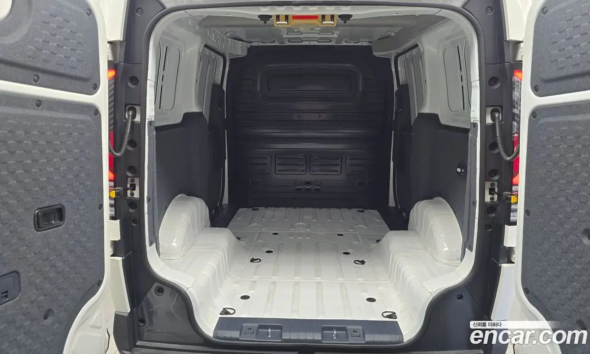 Kia PV5 2025 0.2 автомат (гидро), фото 20 Kia PV5 2025 0.2 автомат (гидро), фото 20