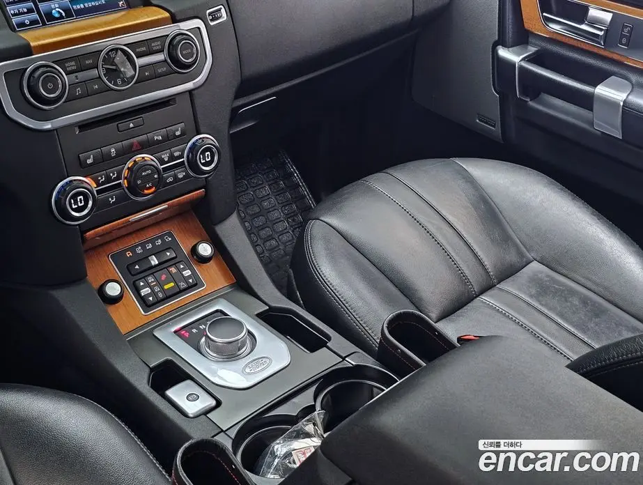 Land Rover Discovery 2013 3.0 автомат (гидро), фото 16 Land Rover Discovery 2013 3.0 автомат (гидро), фото 16