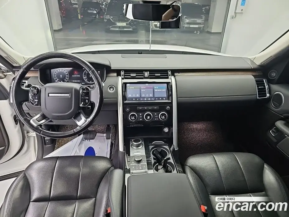 Land Rover Discovery 2019 3.0 автомат (гидро), фото 7
