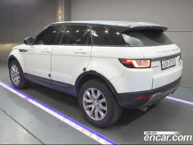 Land Rover Range Rover Evoque 2016 2.0 автомат (гидро), миниатюра 2