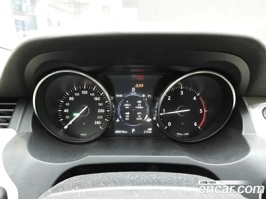 Land Rover Range Rover Evoque 2016 2.0 автомат (гидро), фото 13