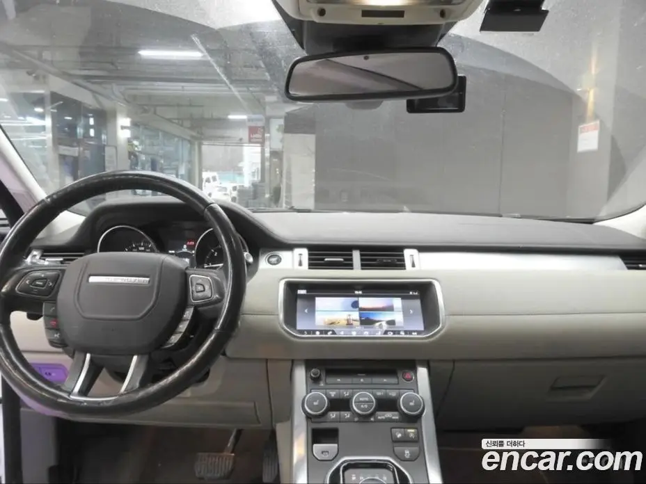 Land Rover Range Rover Evoque 2016 2.0 автомат (гидро), фото 14