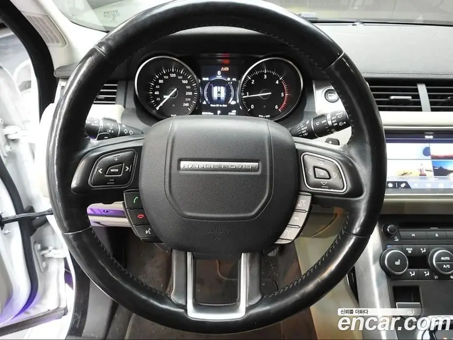 Land Rover Range Rover Evoque 2016 2.0 автомат (гидро), фото 7