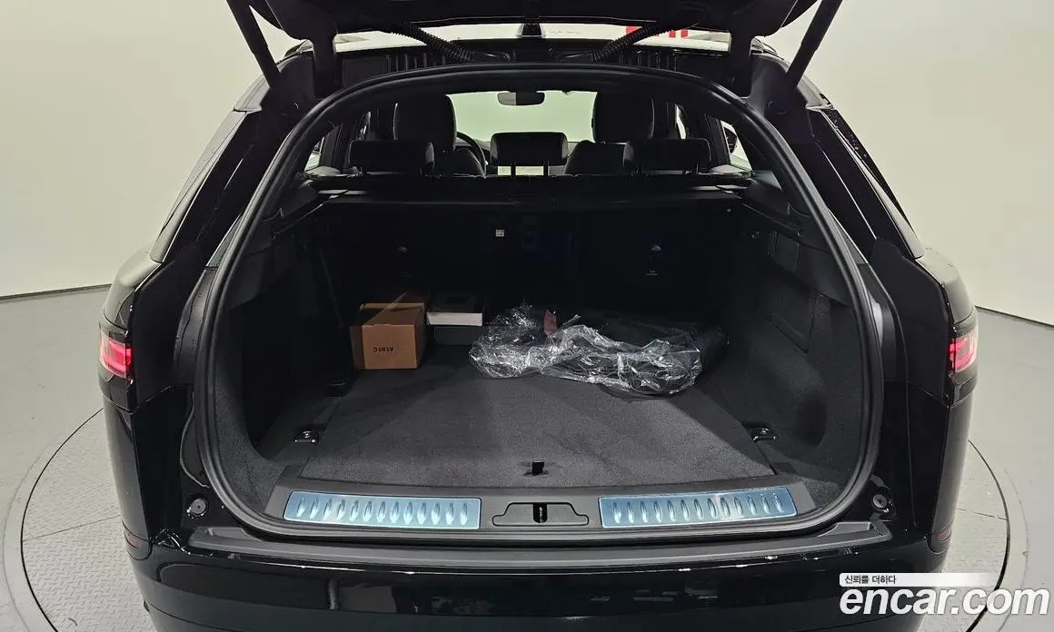 Land Rover Range Rover Velar 2026 2.0 автомат (гидро), фото 10