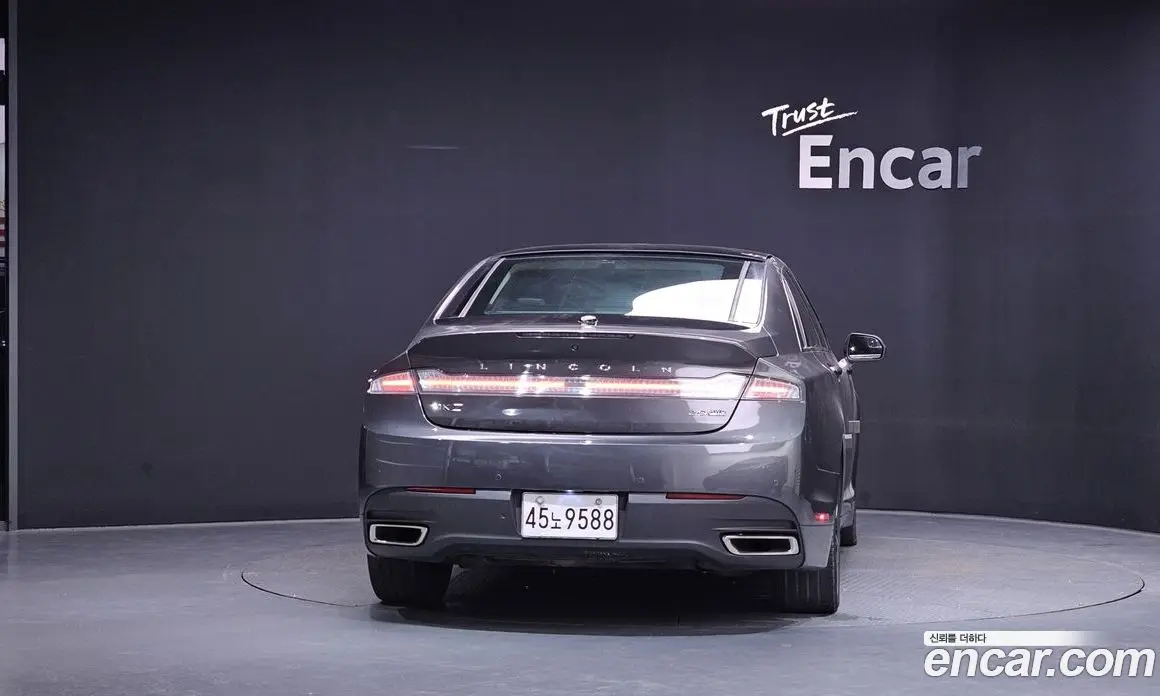 Lincoln MKZ 2016 2.0 автомат (гидро), фото 4 Lincoln MKZ 2016 2.0 автомат (гидро), фото 4