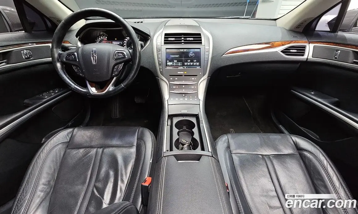 Lincoln MKZ 2016 2.0 автомат (гидро), фото 7 Lincoln MKZ 2016 2.0 автомат (гидро), фото 7