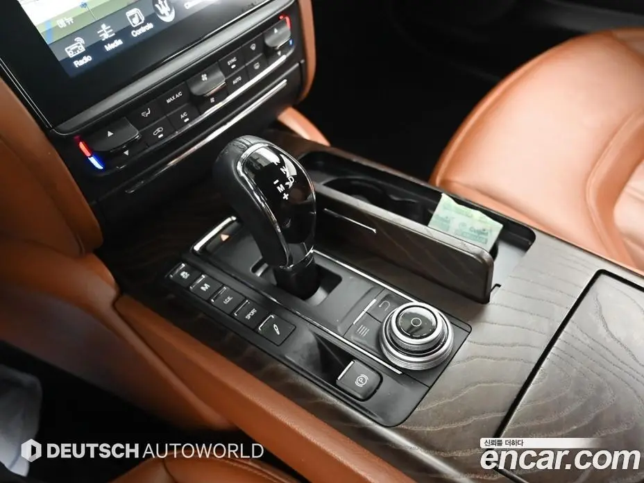 Maserati Quattroporte 2017 3.0 автомат (гидро), фото 17 Maserati Quattroporte 2017 3.0 автомат (гидро), фото 17