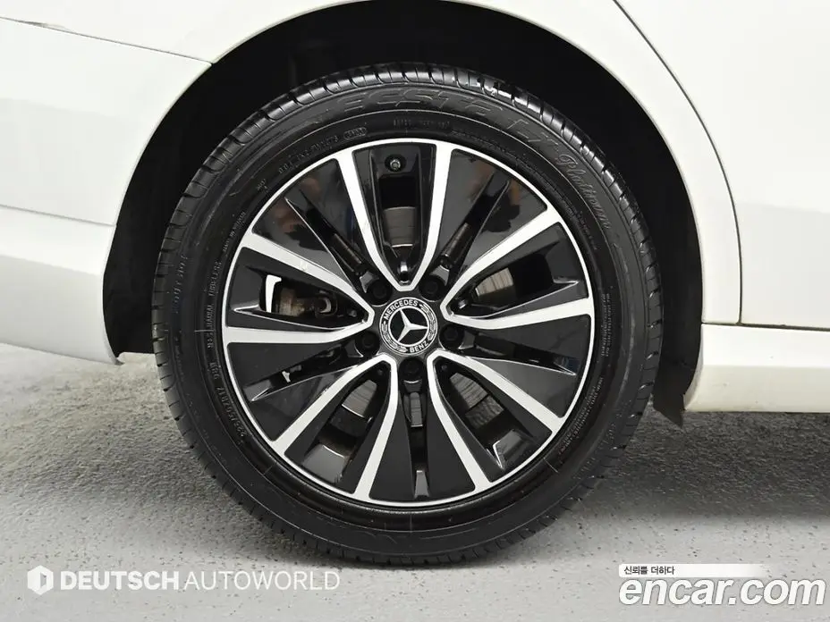 Mercedes-Benz C-Class 2019 2.0 автомат (гидро), фото 5 Mercedes-Benz C-Class 2019 2.0 автомат (гидро), фото 5