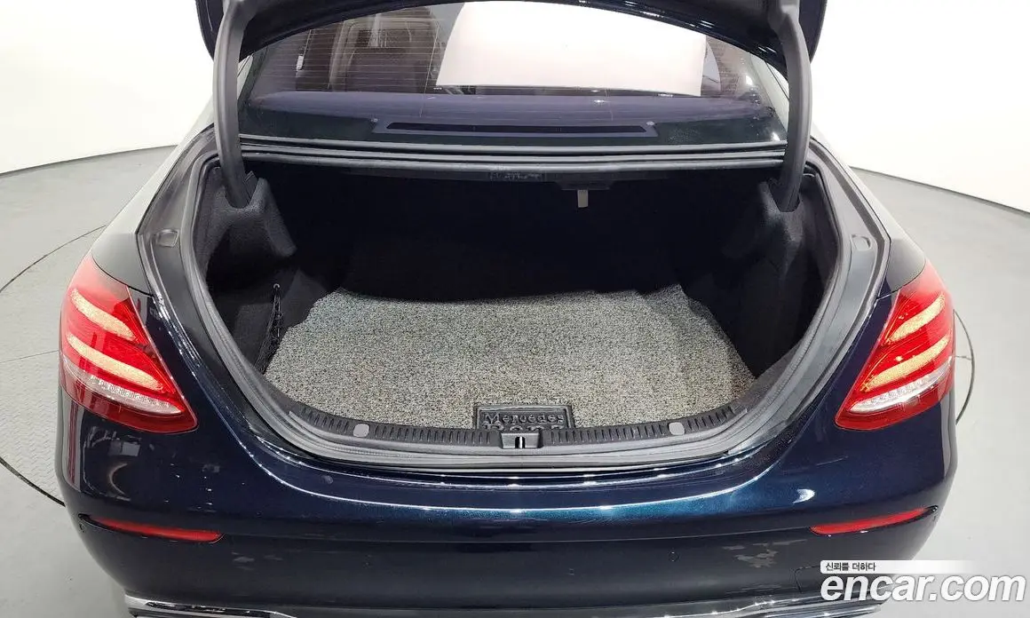 Mercedes-Benz E-Class 2016 1.9 автомат (гидро), фото 20