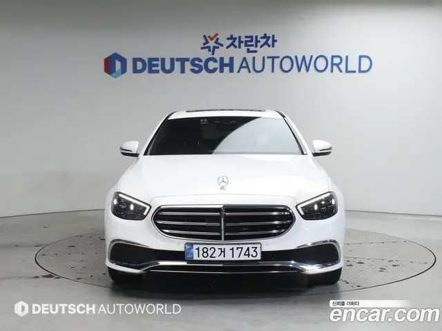 Mercedes-Benz E-Class 2020 2.0 автомат (гидро), миниатюра 3