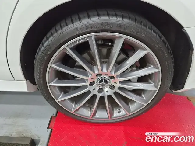 Mercedes-Benz E-Class 2022 2.0 автомат (гидро), миниатюра 5 Mercedes-Benz E-Class 2022 2.0 автомат (гидро), миниатюра 5