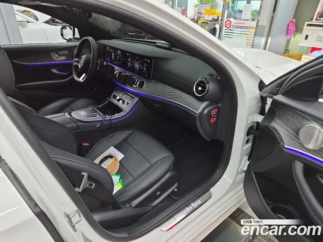 Mercedes-Benz E-Class 2022 2.0 автомат (гидро), миниатюра 9 Mercedes-Benz E-Class 2022 2.0 автомат (гидро), миниатюра 9
