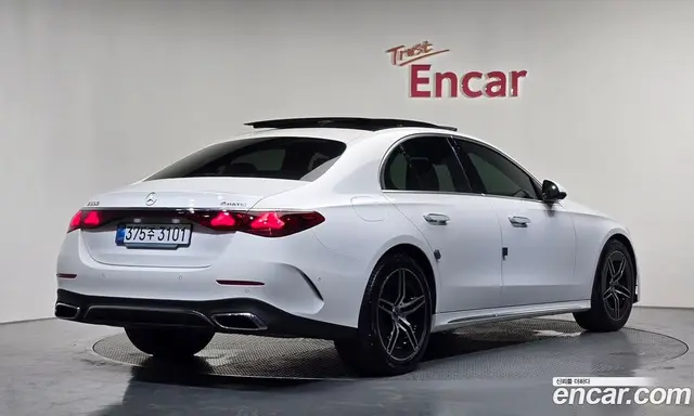 Mercedes-Benz E-Class 2025 2.0 автомат (гидро), миниатюра 2