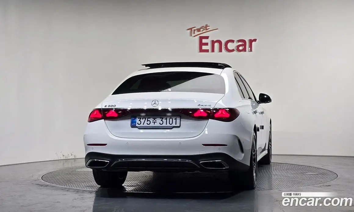 Mercedes-Benz E-Class 2025 2.0 автомат (гидро), фото 4