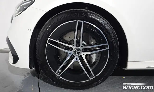 Mercedes-Benz E-Class 2025 2.0 автомат (гидро), миниатюра 5