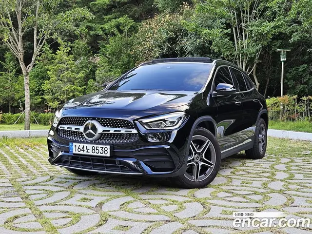 Mercedes-Benz GLA-Class 2020 2.0 автомат (гидро), миниатюра 2
