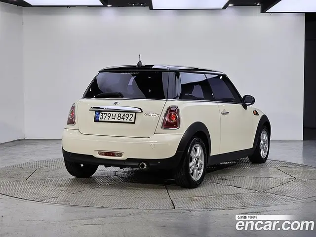 Mini Cooper 2012 2.0 автомат (гидро), миниатюра 2